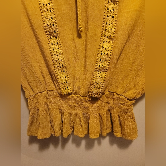 U2B Longsleeves with Stretchy Waist Blouse - Picture 5 of 9